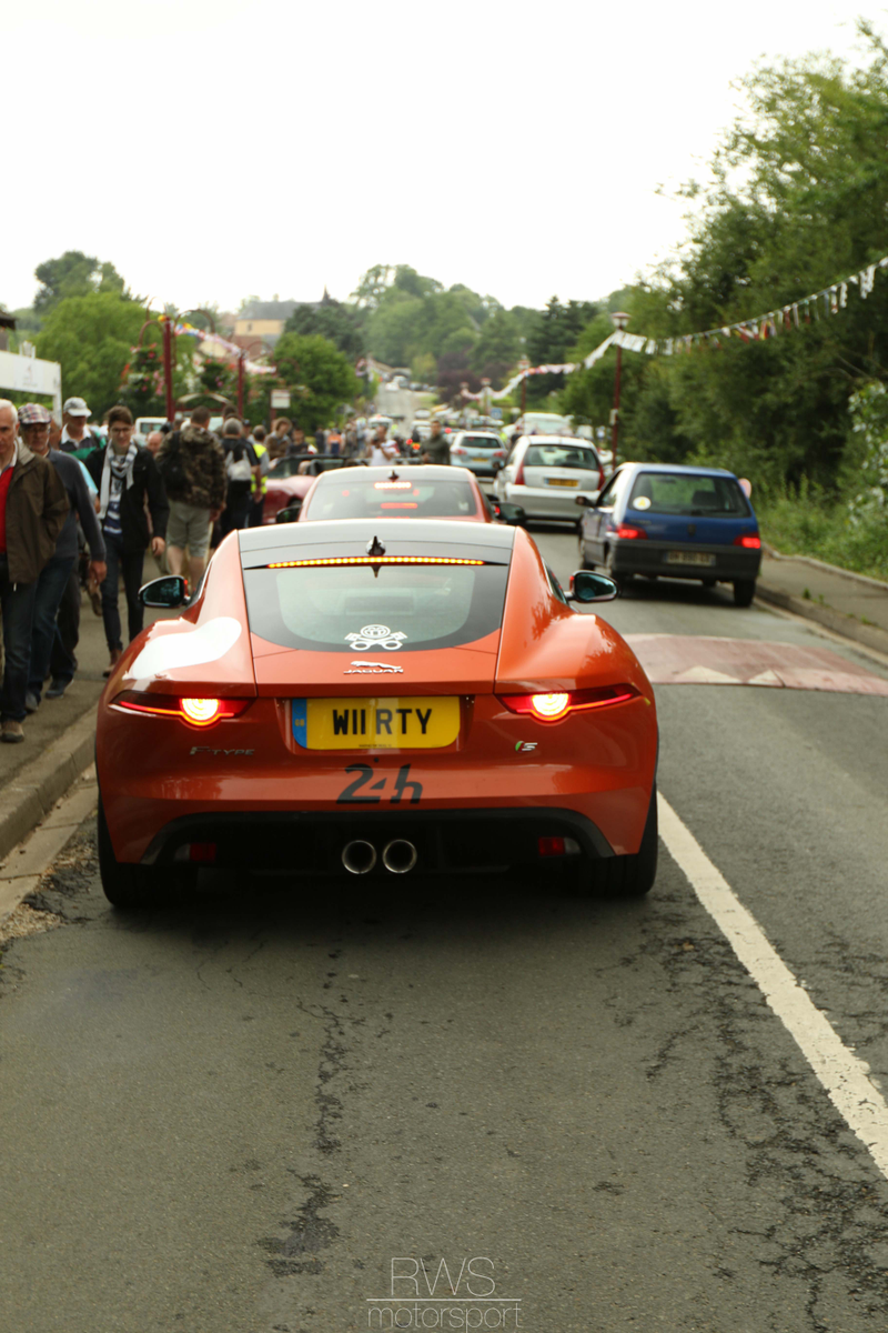 Illustration for article titled Classic British Welcome Photos (Le Mans Carshow)